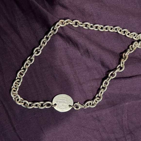 TIFFANY & CO. Return to Tiffany Oval Tag Necklace